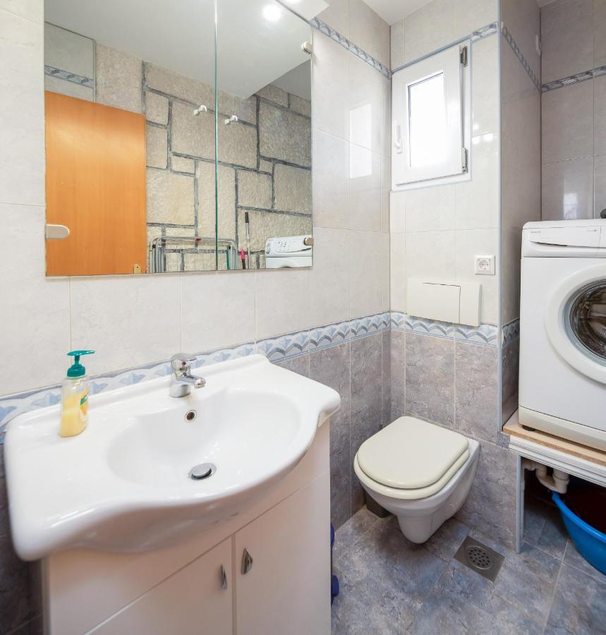 Sunny Vista Apartment أوميس المظهر الخارجي الصورة